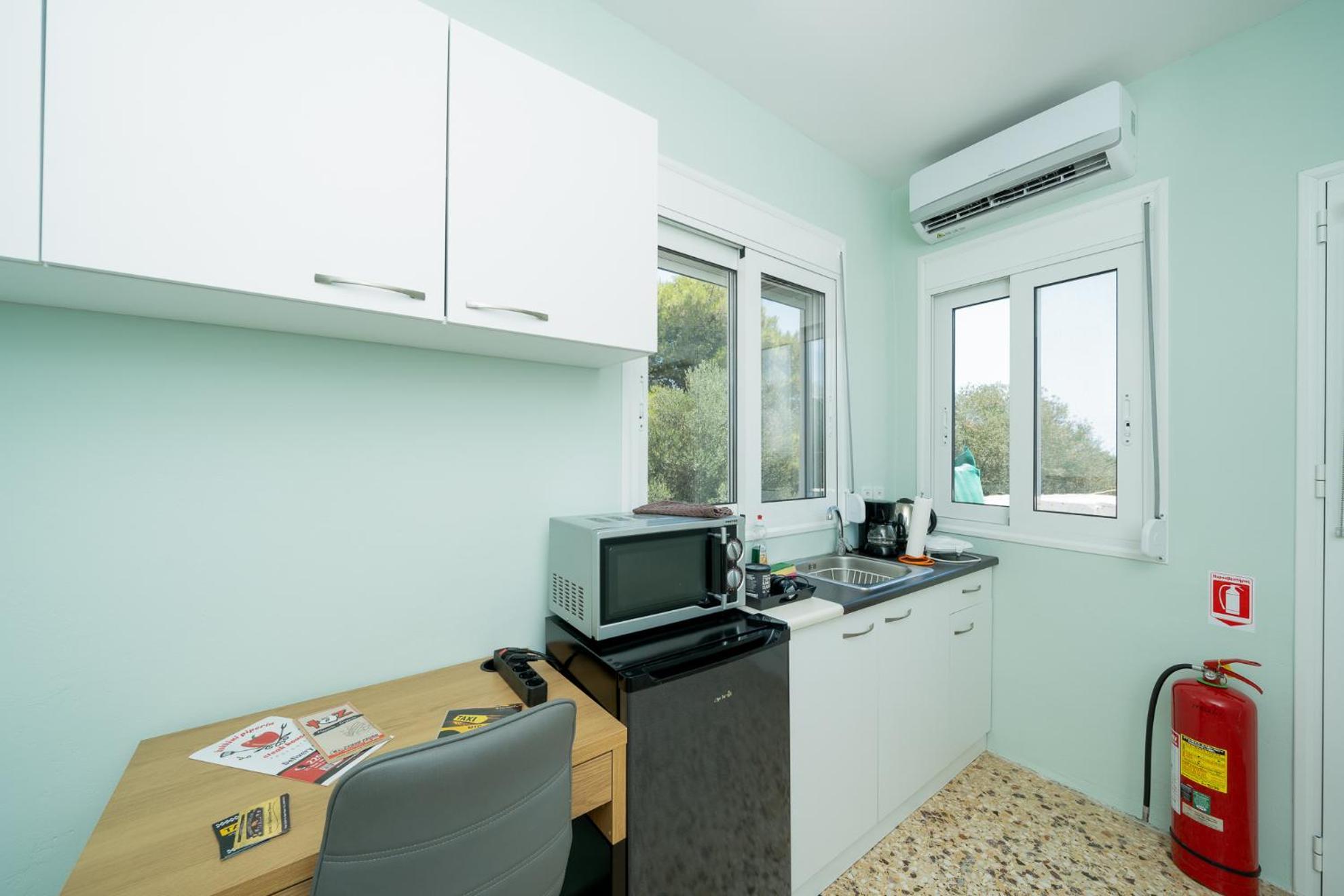 Panos Marina P3 * Porto Rafti